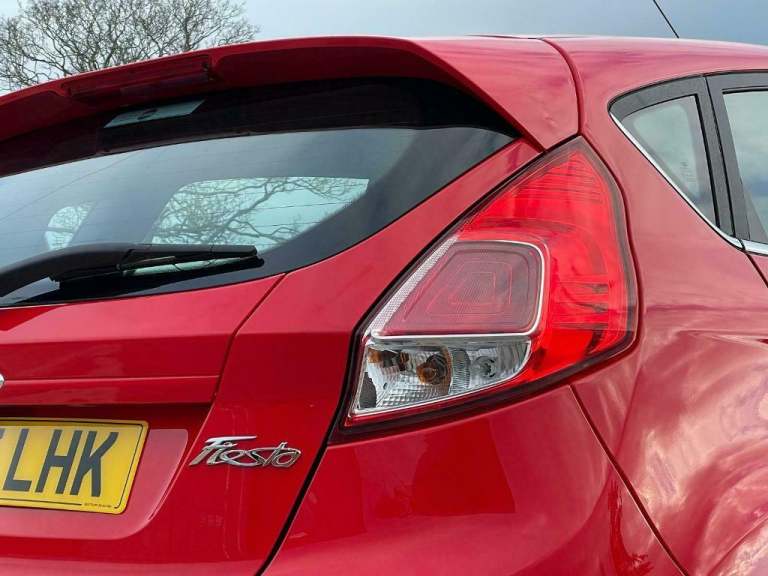 Ford Fiesta 1.25 ( 82ps ) Zetec