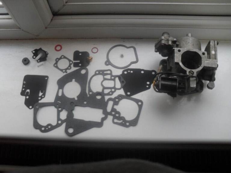 MERCURY 25 HP CARBURETTOR +WITH NEW KIT FITTED