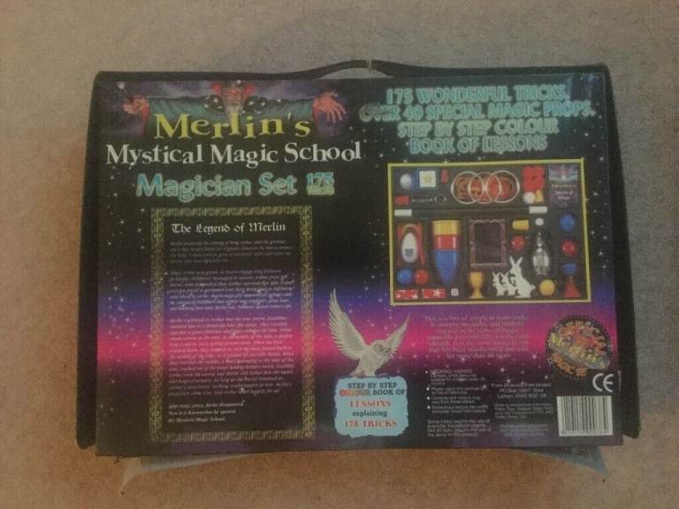 Merlins's Mystical Magic School Magician set