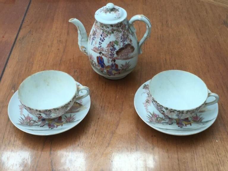Chinese/Japanese Tea Set