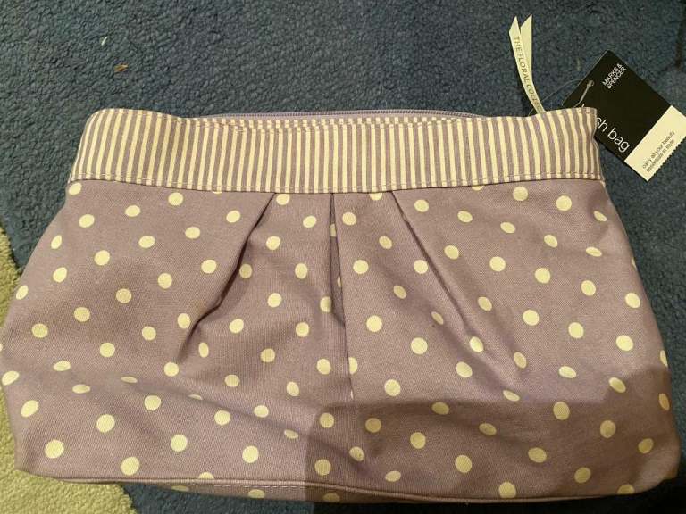 M&S Lilac Wash Bag