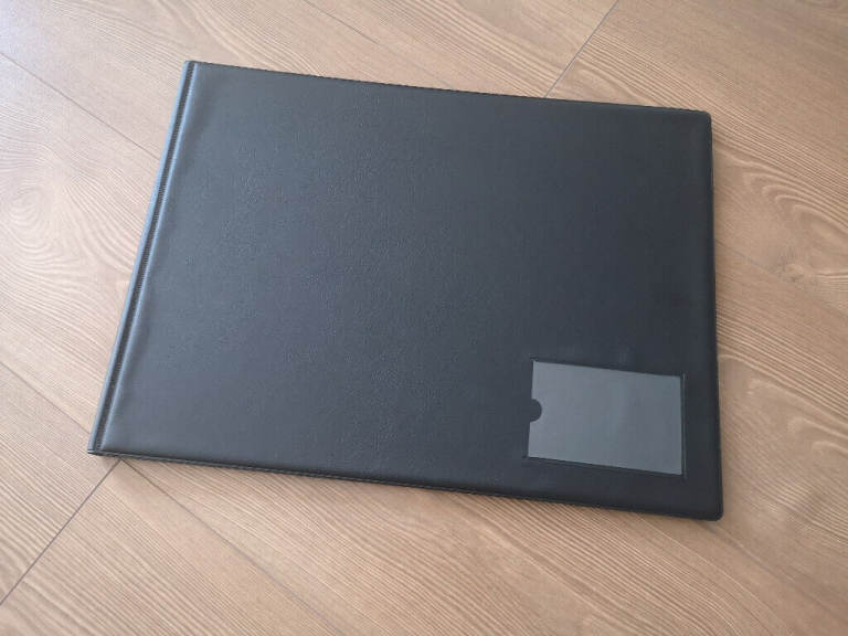 Portfolio/Artwork case, A3, 24 Pockets - Black (in perfect condition) 