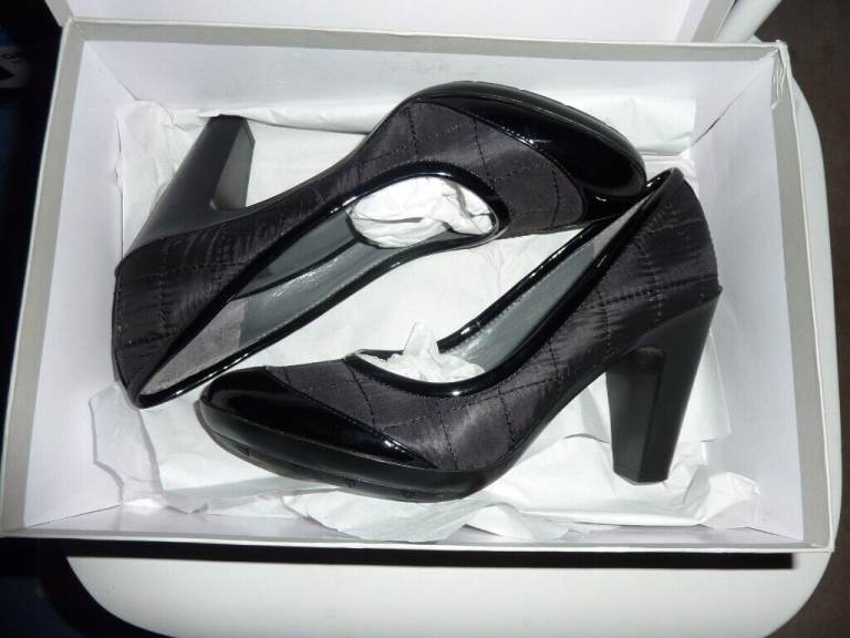 Calvin Klein shoes (size 36)-New