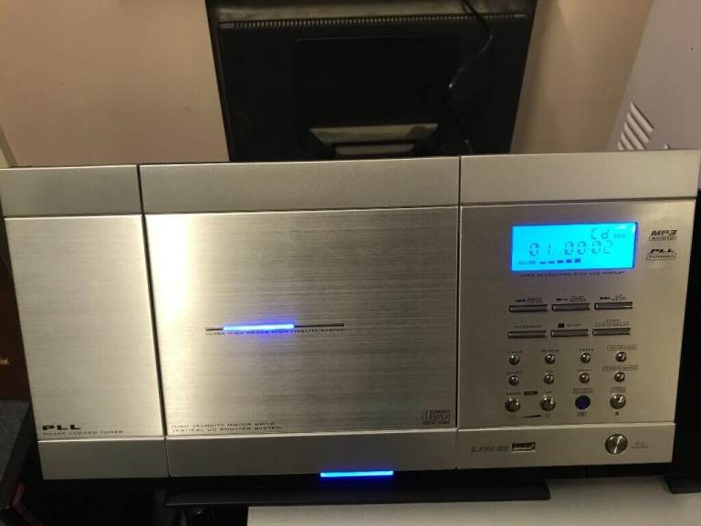 DESKTOP MICRO SYSTEM ACOUSTIC SOLUTIONS MODEL Z-777-PM3U WITH REMOTE CONTROL