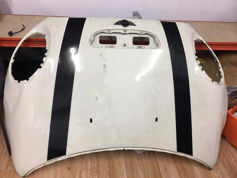 Mini Cooper s 2015  Bonnet needs slight repair 