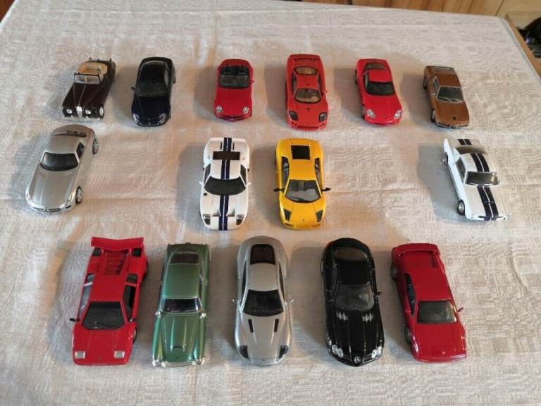 15 x Vintage DeAGOSTINI Diecast, Car Models - Jaguar, Aston, Ford, Mercedes, BMW
