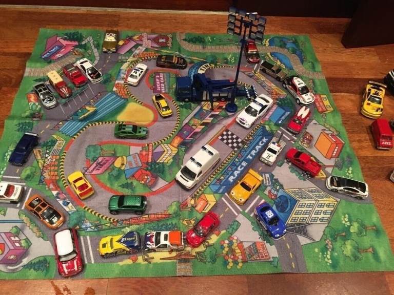 Play mat and toy car collection