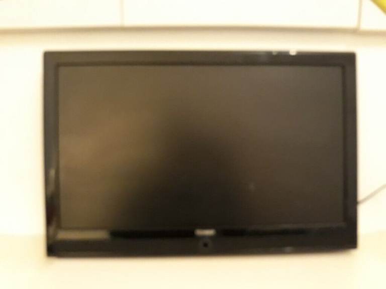 TECHNIKA LCD 22-921. Built in DVD player