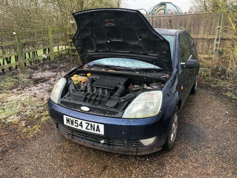 FORD FIESTA 2004/54 FOR BREAKING CHEAP PARTS 
