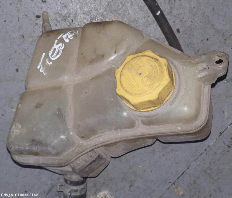 Ford Fiesta Expansion Bottle 2006