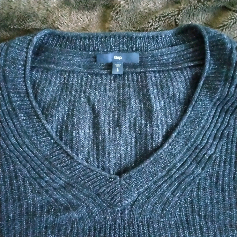 Gap: Men's Large Baggy Fit Pull Over