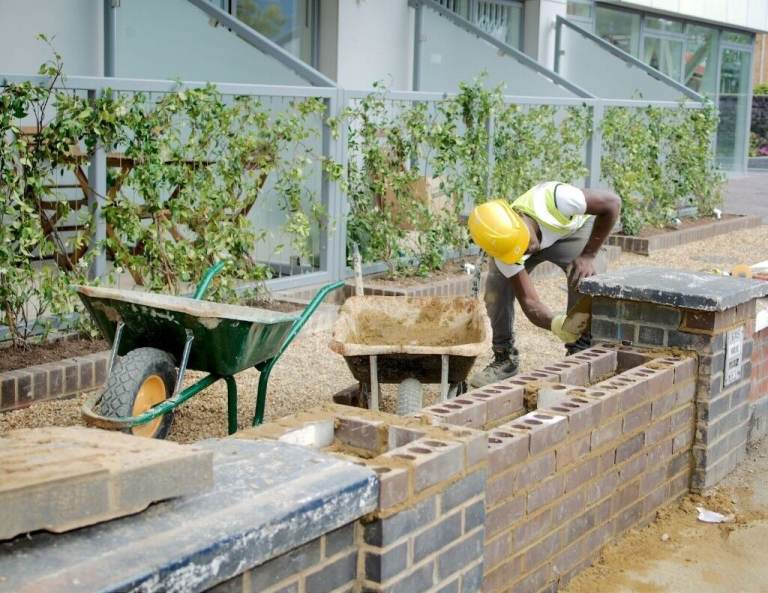 Reasonable Rates Bricklaying, Extension, renovation, fencing and Slab work Service