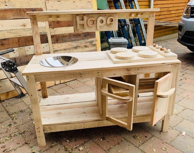 Handmade Children’s Wooden Outdoor Play Mud Kitchen