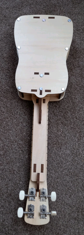 Kiwico Kit Made Ukulele. 