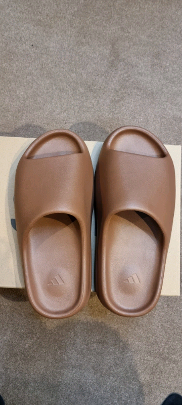 Yeezy Slides in Flax (UK Size 8) - New with tags