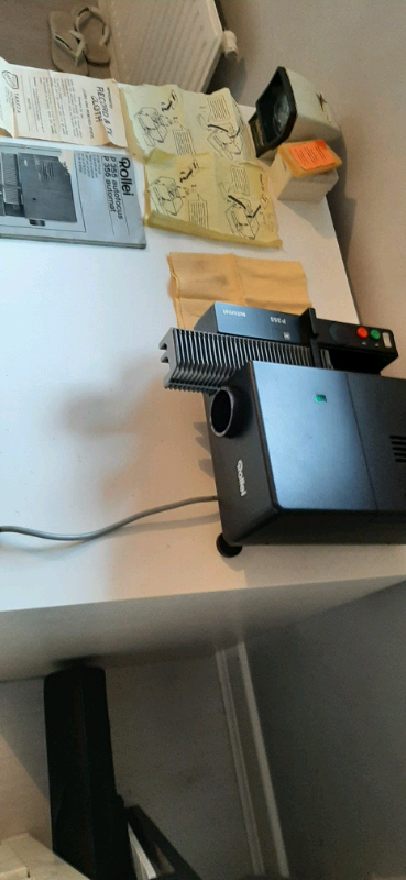 Rollie 35 mm slide projector 