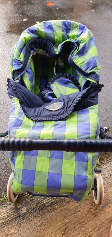 Pushchair, with raincoats, cosytoes.