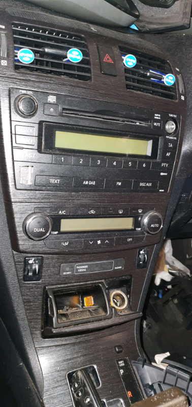 Audio system for Toyota avensis 