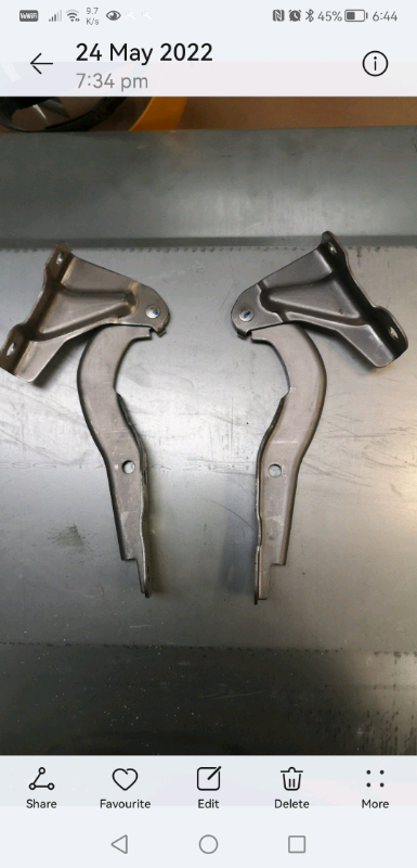 MITSUBISHI L200 BONNET HINGES 