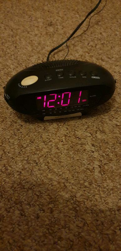 Sunbeam Hospitality Night Light Alarm Clock Radio