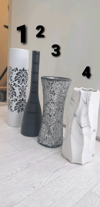 Vases in excellent condition 