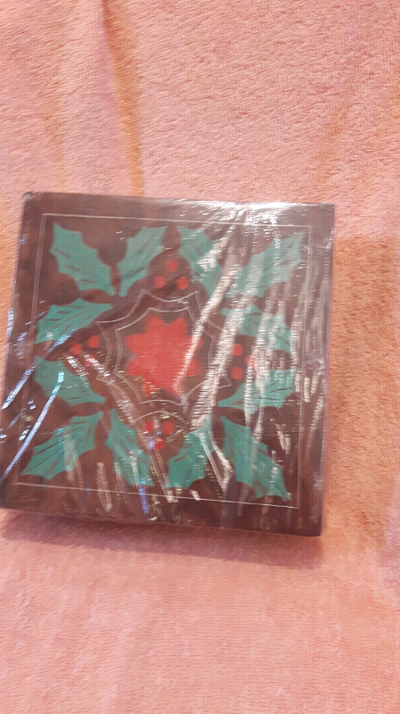 Wooden spice box with 4 spices