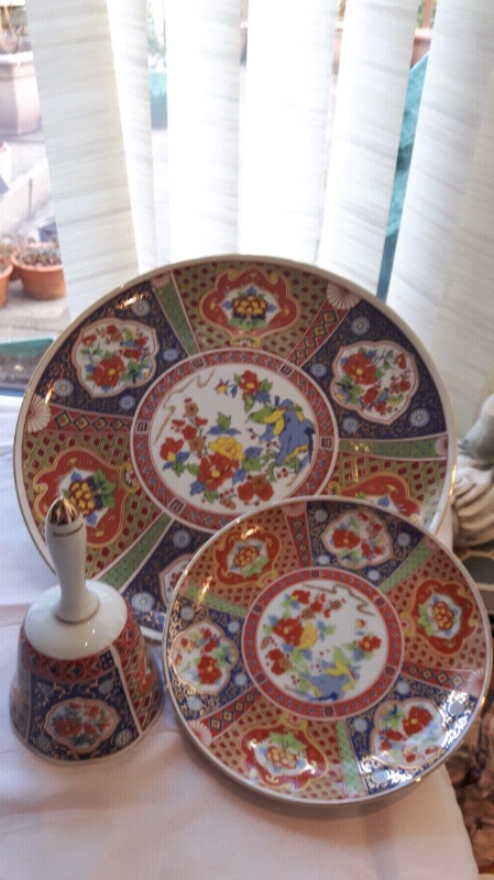 JAPANESE DECORATIVE PLATES AND BELL