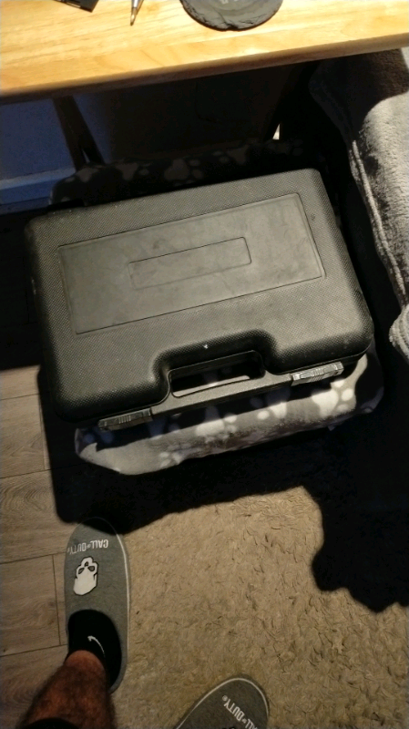 QEO FTA1 THERMOMETER AND WIND SPEED DETECTOR 