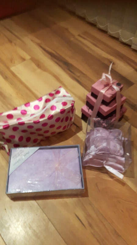NEW BUNDLE WASH BAG.PHOTO ALBUM ECT