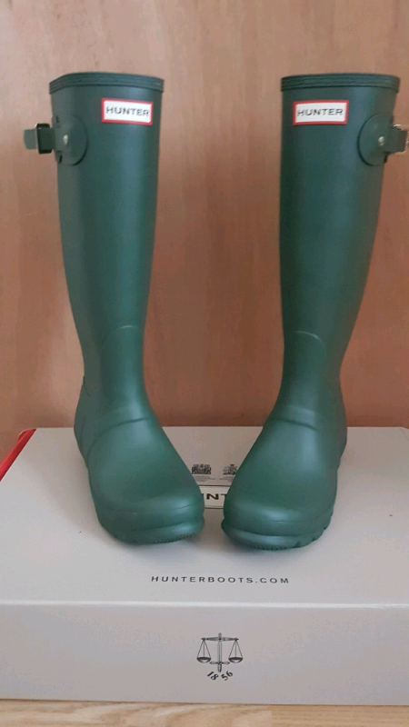 HUNTER BOOTS