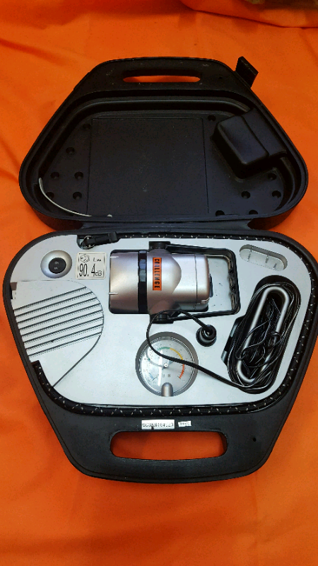 Challenge case air compressor with multi function light and instructions SPARES/REPAIRS. 