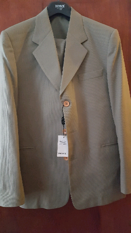 Boy's 3 piece suit (brand new with labels) for 14 years old.