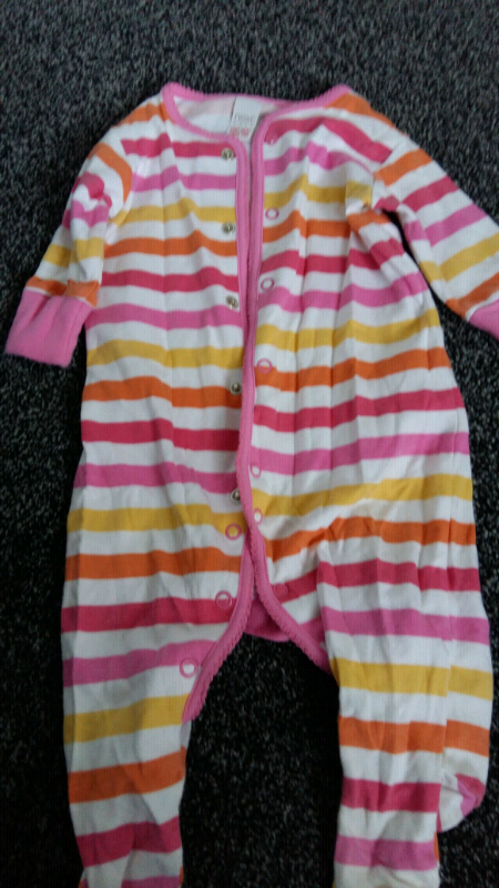 Girls Clothes from Newborn to 6 months.