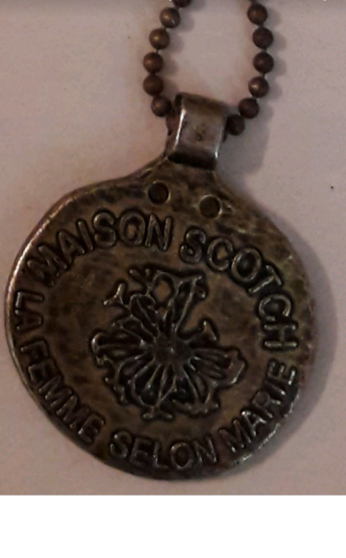 Maison Scotch La Femme Selon Marie necklace.