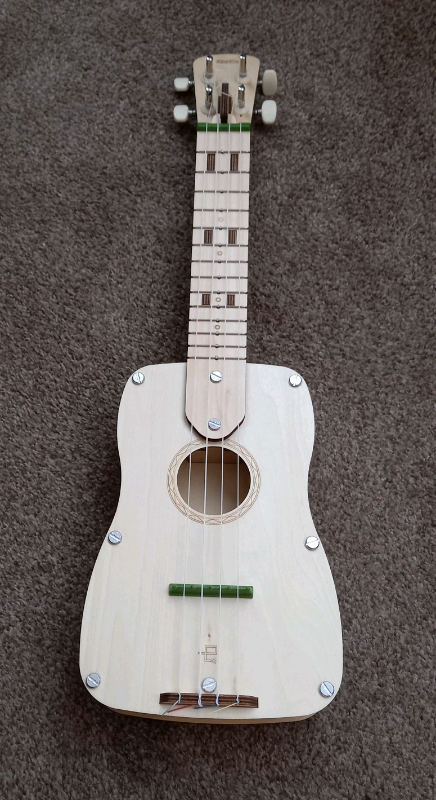 Kiwico Kit Made Ukulele. 