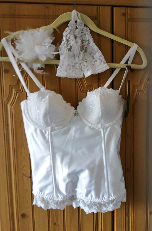Bridal Collection Brand New Wedding Basque, Gloves. Fascinator & more