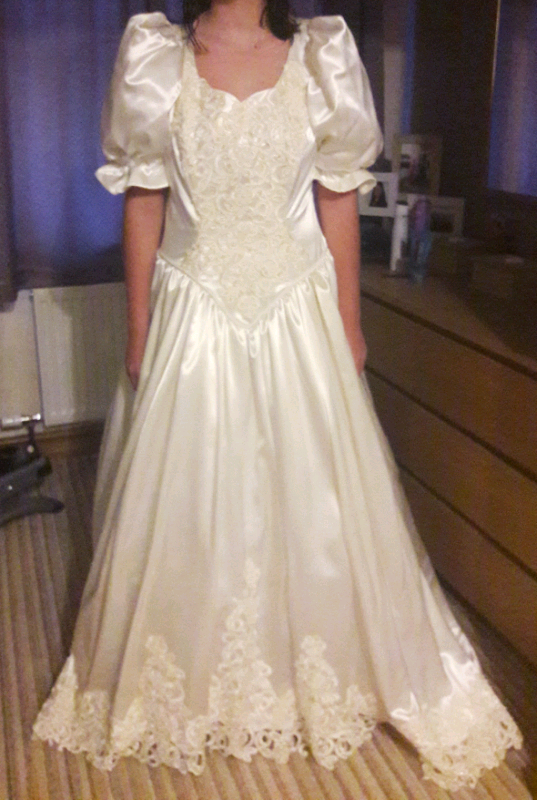 Handmade ivory wedding dress 