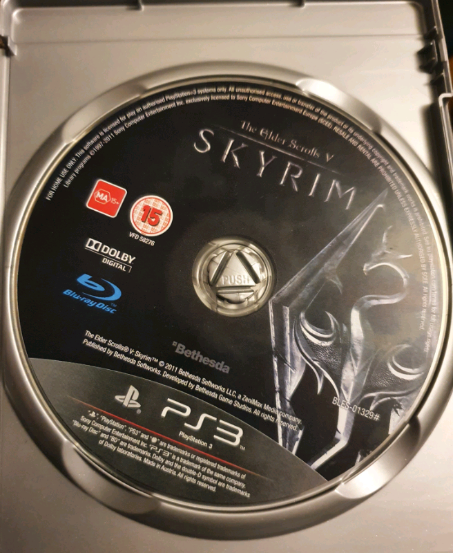 PLAYSTATION 3 GAME SKYRIM
