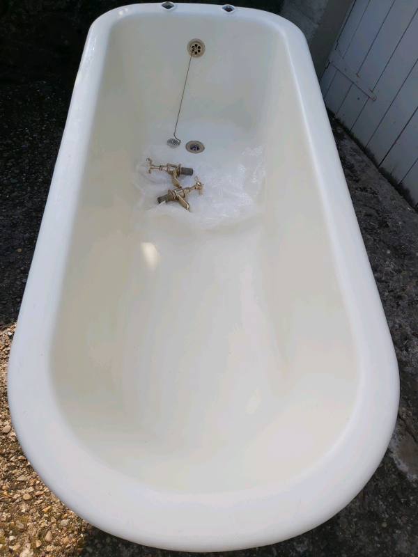 Victorian Roll top bath 