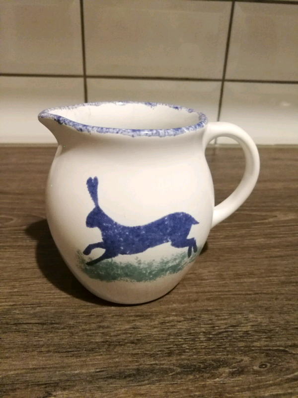 Porcelain milk jar 11cm tall rabbit figure 