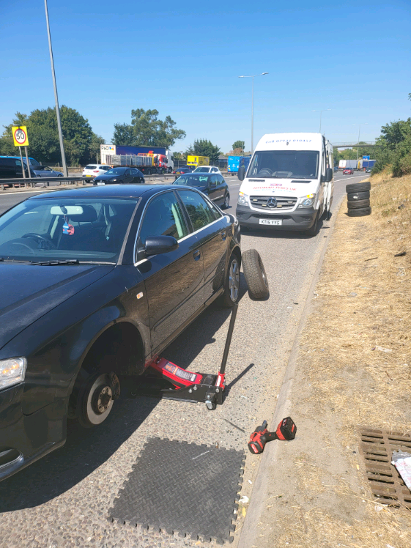 Mobile Tyre Fitter - Waltham Cross, Hertfordshire / EN87RQ