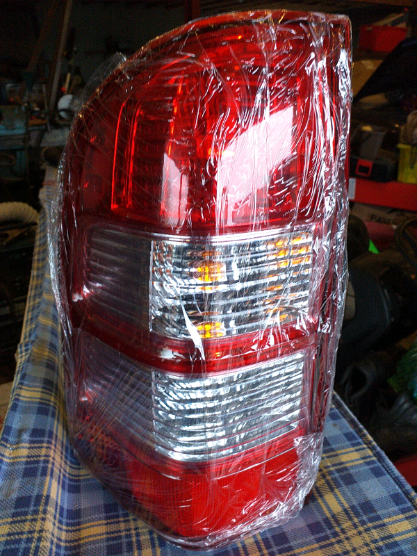 Ford Ranger tail light.2006-11