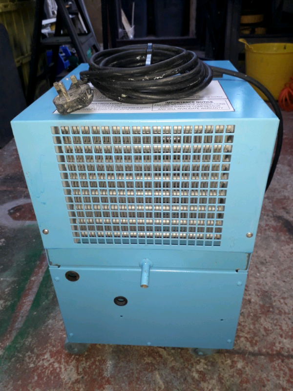 DEHUMIDIFIER (BROUGHTON CR 40)38 LTR MAX 24 HRS