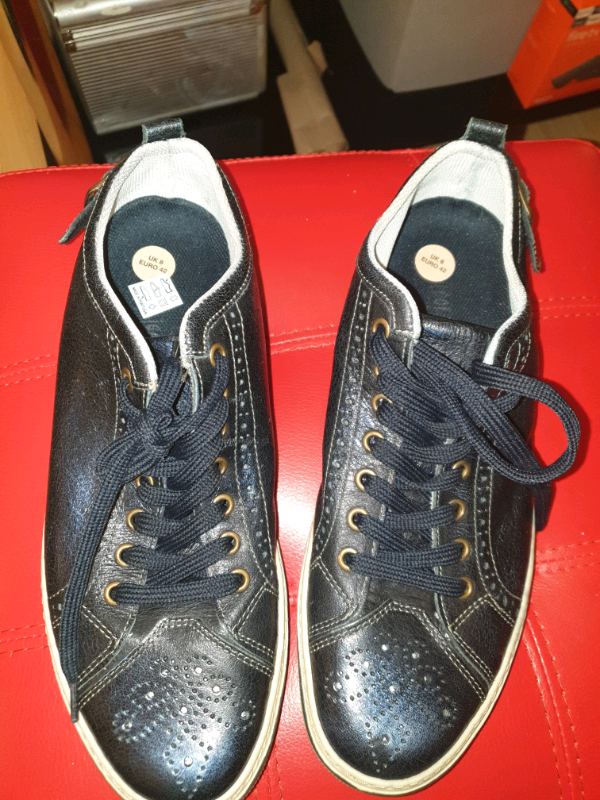 Hooligan Blue casual shoe size UK 8 new without box