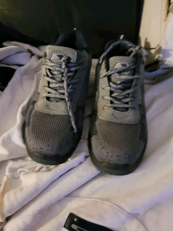 Brandnew Grey Earthware Steel Toe. Size 8