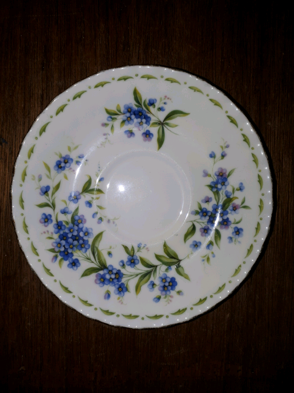 Royal Albert bone china saucer - Forget me not design 