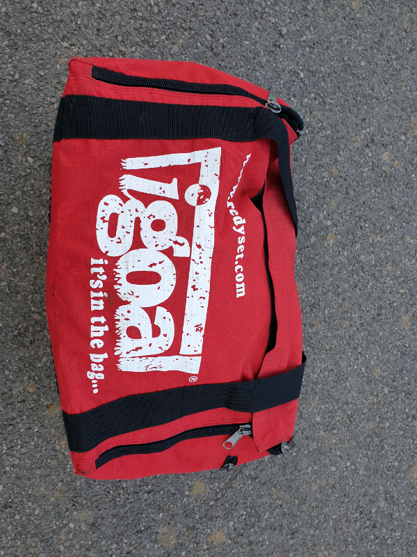 I goal inflatable goal with bag in good used condition can deliver