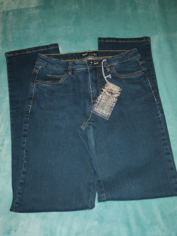 Straight leg jeans *Brand new*