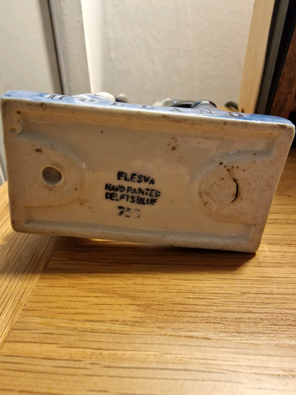 Vintage Delft Blue Figurine Dutch Boy & Girl Kissing