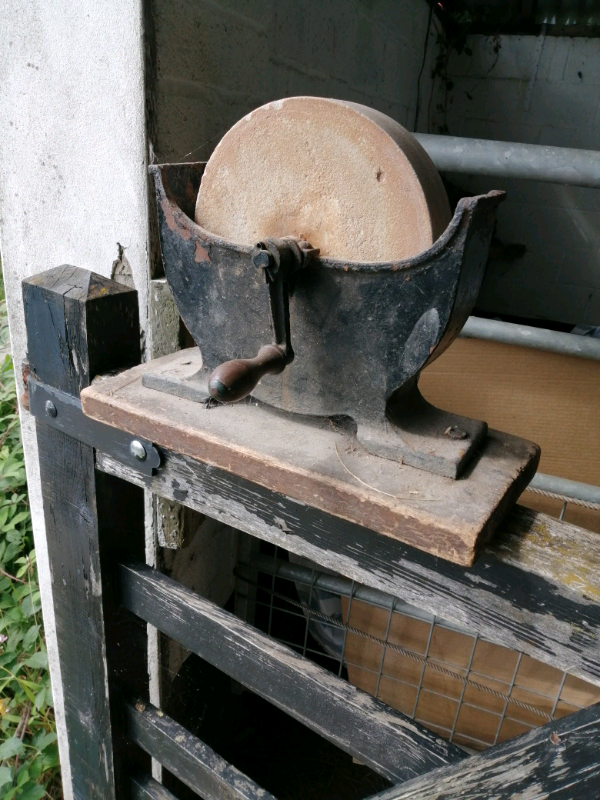 Sharpening / Grindstone